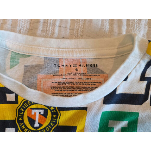 Tommy Hilfiger Boys Logo T-shirt Size 5 CLOSET CLEANOUT MAKE OFFER - Picture 2 of 2